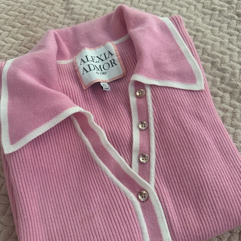 Alexia Admor Knitted Short Sleeve Collar Top